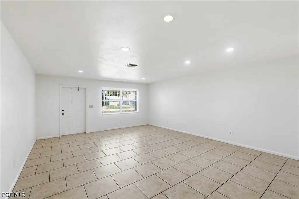 4913 Viceroy Street Cape Coral FL 33904