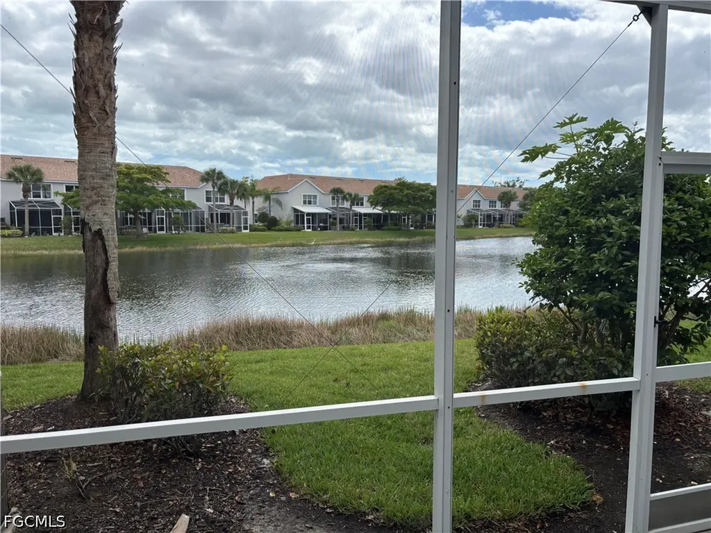 8271 Village Edge Circle Fort Myers FL 33919
