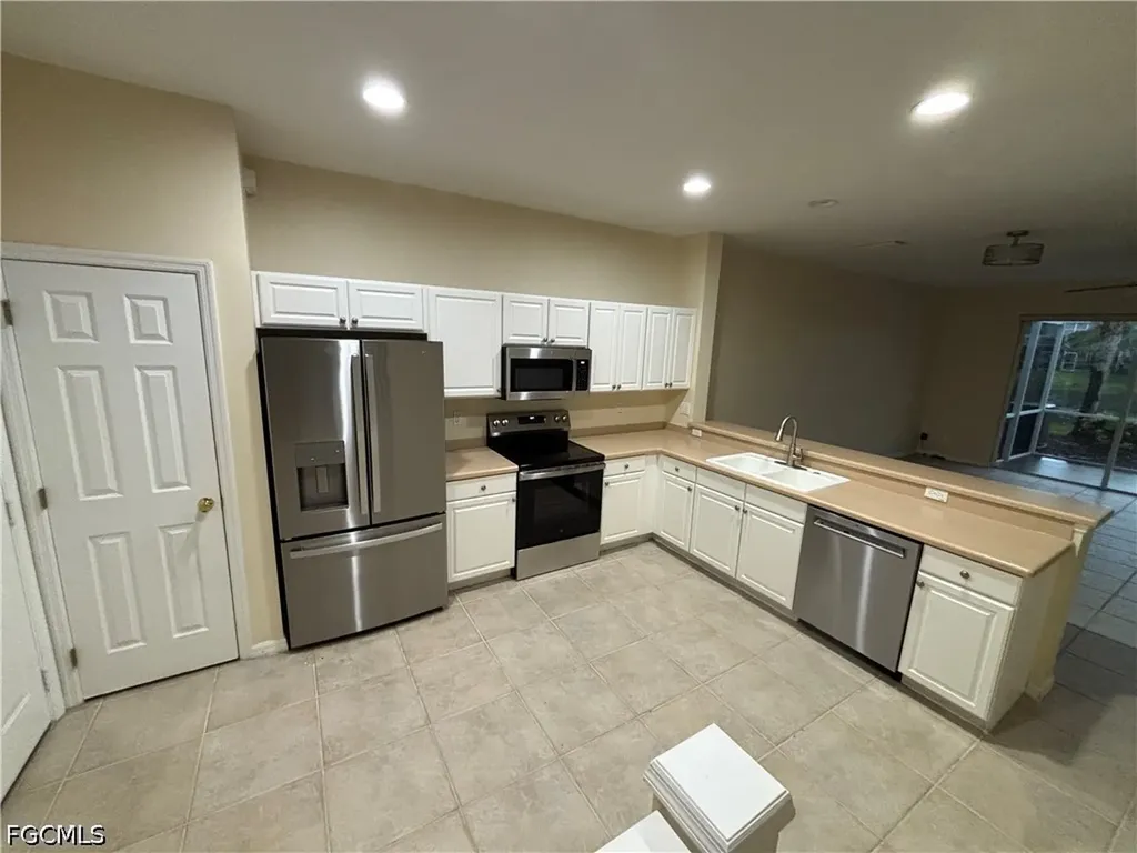 8271 Village Edge Circle Fort Myers FL 33919
