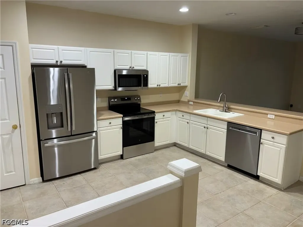 8271 Village Edge Circle Fort Myers FL 33919