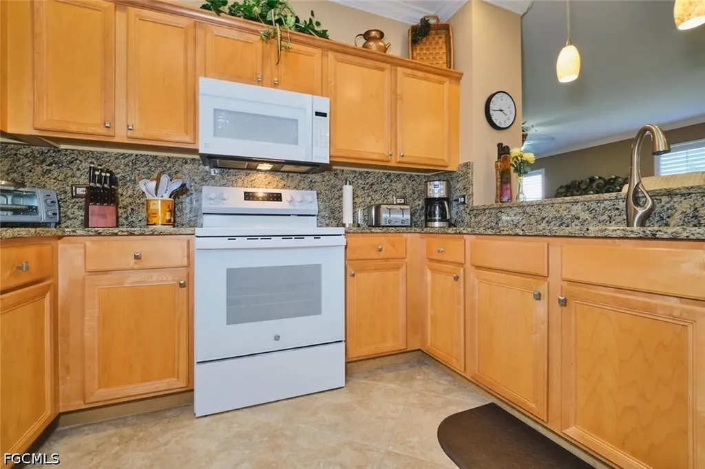 8780 Middlebrook Drive Fort Myers FL 33908