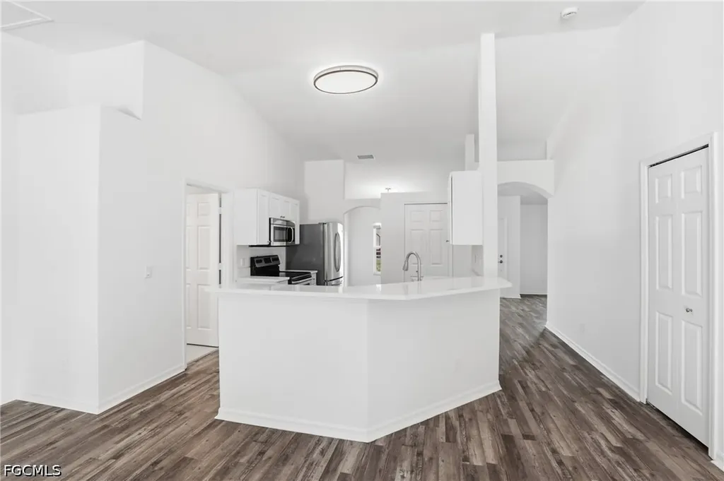 2004 NE 5th Terrace Cape Coral FL 33909