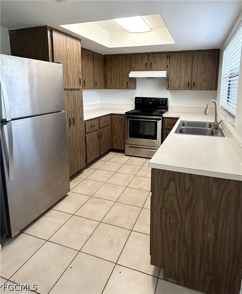 3805 SE 11th Avenue Cape Coral FL 33904