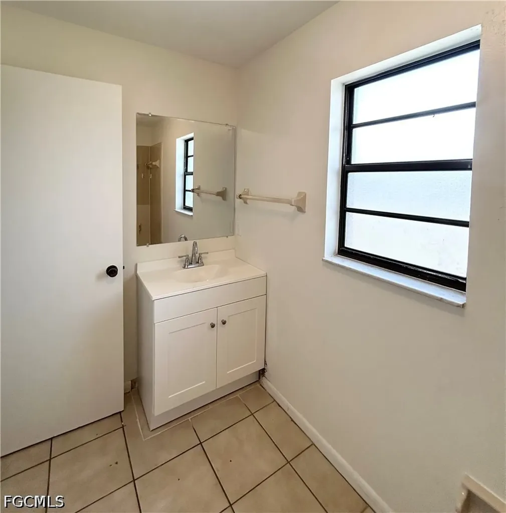 3805 SE 11th Avenue Cape Coral FL 33904