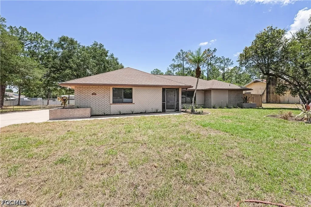 1402 Jefferson Avenue Lehigh Acres FL 33972