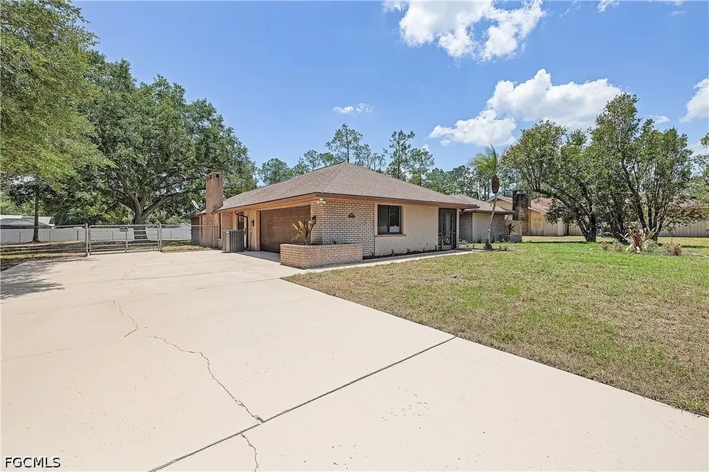 1402 Jefferson Avenue Lehigh Acres FL 33972