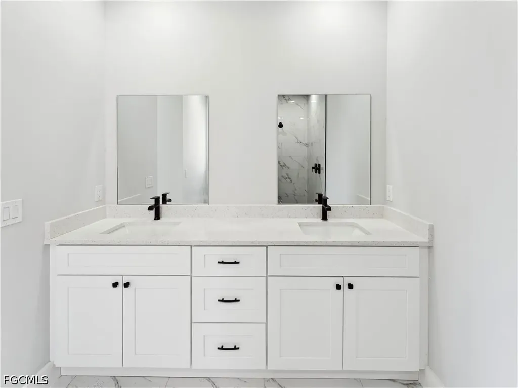 2728 Diplomat Parkway W Cape Coral FL 33993