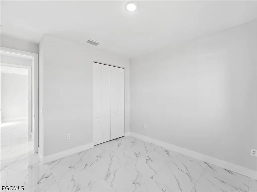 2728 Diplomat Parkway W Cape Coral FL 33993