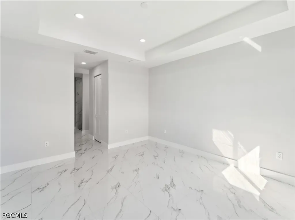 2728 Diplomat Parkway W Cape Coral FL 33993