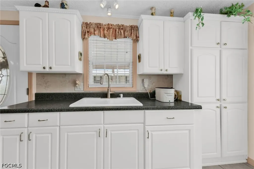 29180 Crawford Avenue Punta Gorda FL 33982