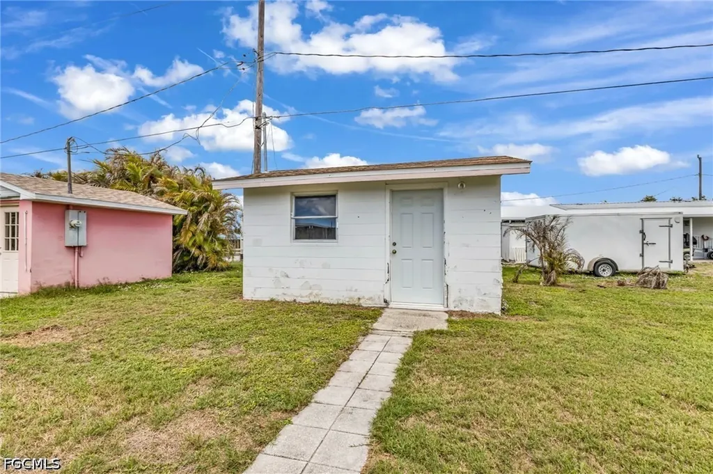 29180 Crawford Avenue Punta Gorda FL 33982