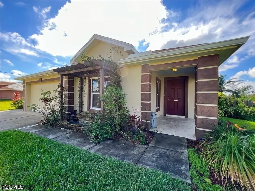 2032 NW 5th Street Cape Coral FL 33993