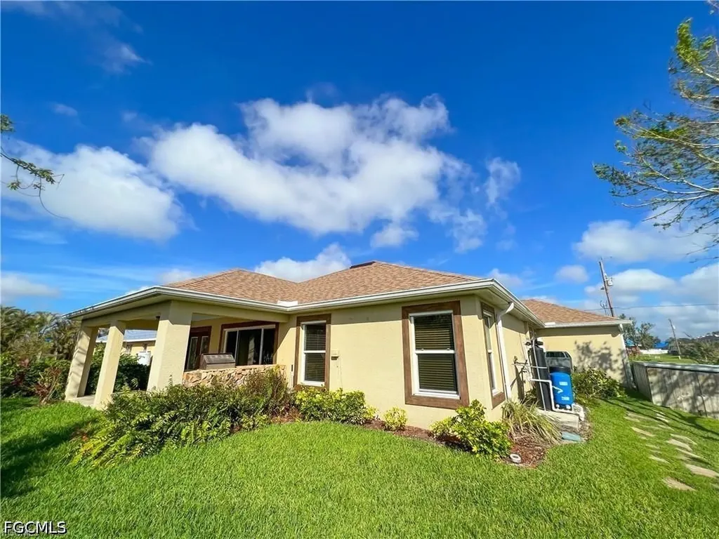 2032 NW 5th Street Cape Coral FL 33993