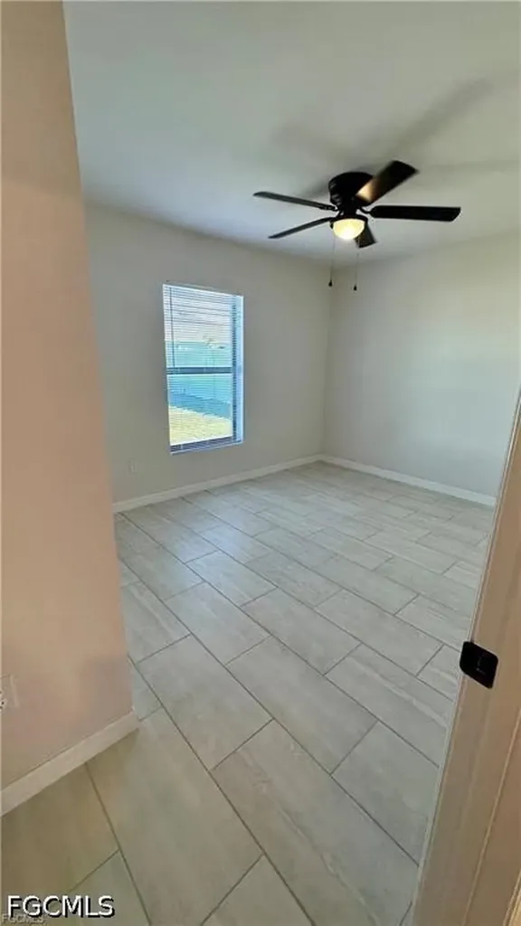 1105 NE 6th Place Cape Coral FL 33909