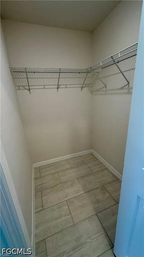 1105 NE 6th Place Cape Coral FL 33909