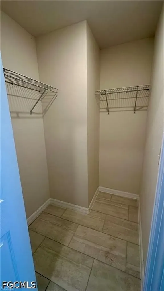 1105 NE 6th Place Cape Coral FL 33909