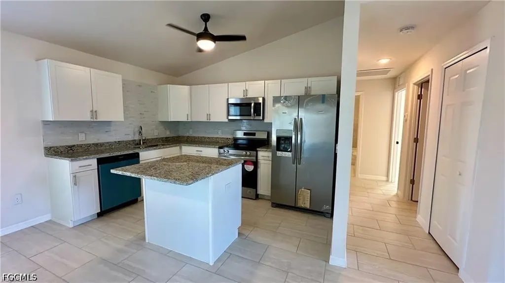 1105 NE 6th Place Cape Coral FL 33909