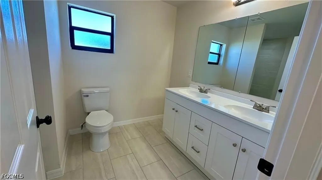 1105 NE 6th Place Cape Coral FL 33909