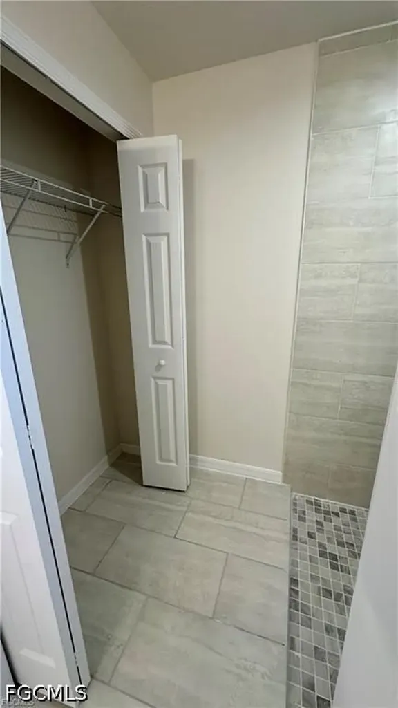 1105 NE 6th Place Cape Coral FL 33909