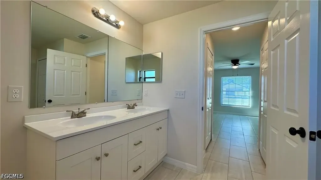 1105 NE 6th Place Cape Coral FL 33909