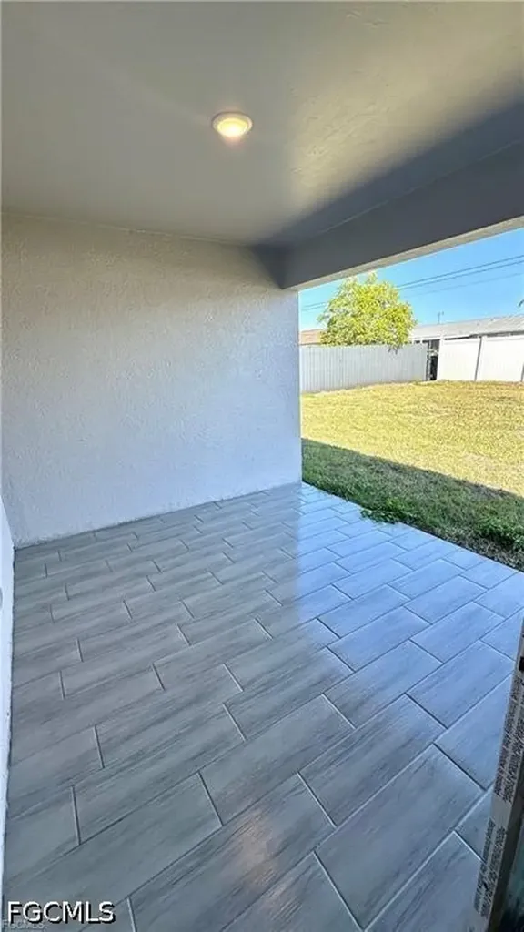 1105 NE 6th Place Cape Coral FL 33909