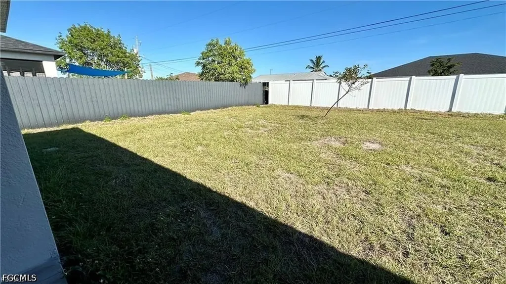 1105 NE 6th Place Cape Coral FL 33909