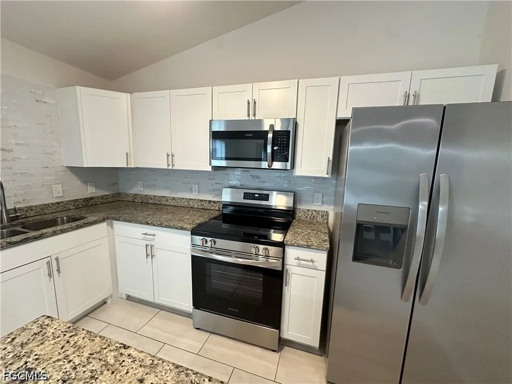 1105 NE 6th Place Cape Coral FL 33909