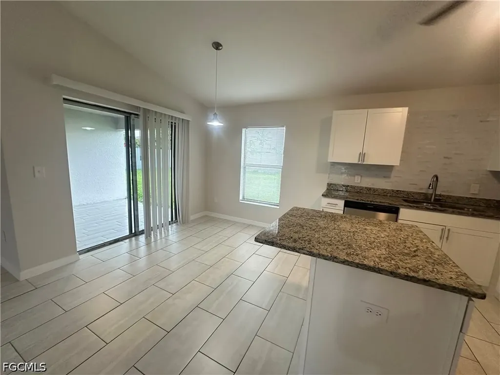 1105 NE 6th Place Cape Coral FL 33909