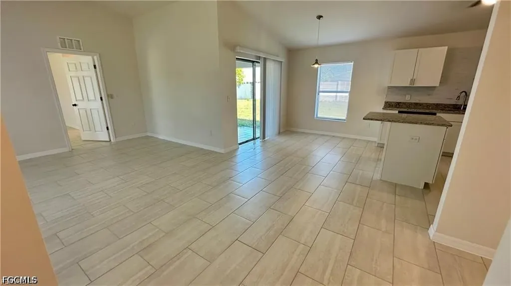 1105 NE 6th Place Cape Coral FL 33909