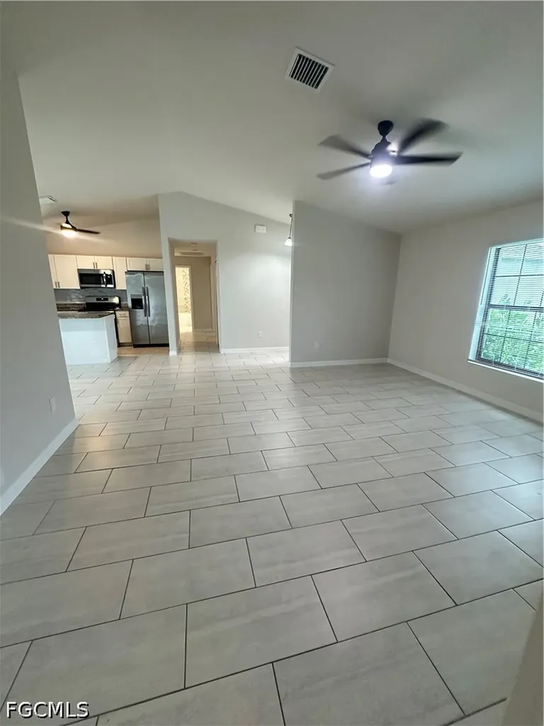 1105 NE 6th Place Cape Coral FL 33909