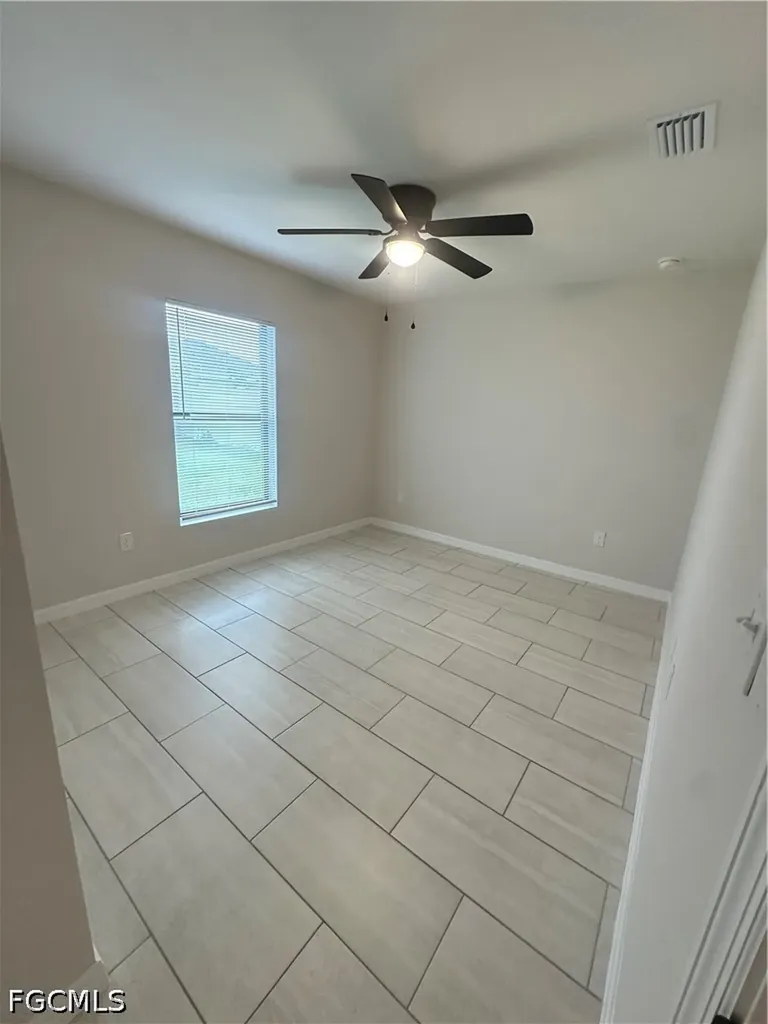 1105 NE 6th Place Cape Coral FL 33909