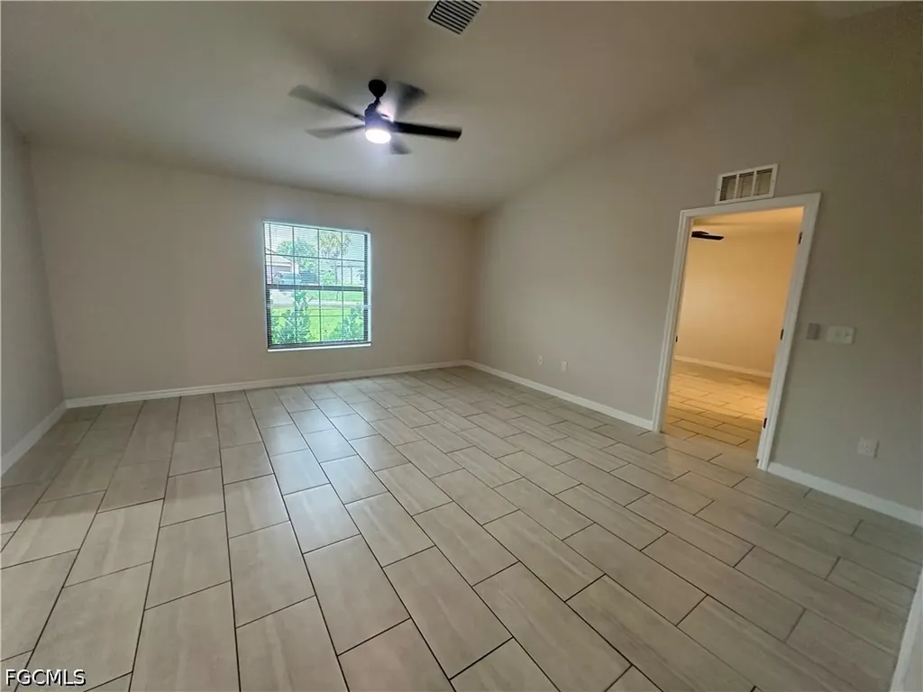 1105 NE 6th Place Cape Coral FL 33909
