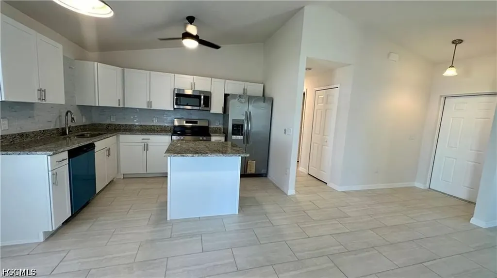 1105 NE 6th Place Cape Coral FL 33909