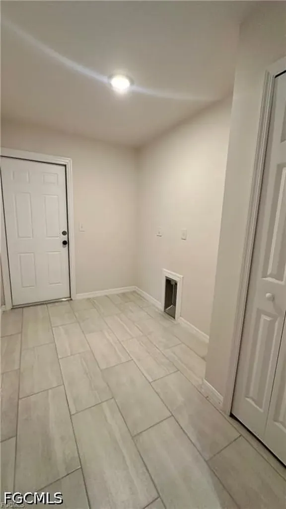 1105 NE 6th Place Cape Coral FL 33909