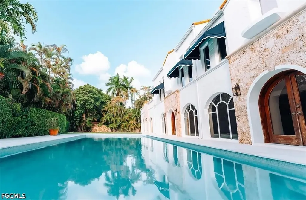 2525 Indian Mound Trail Coral Gables FL 33134
