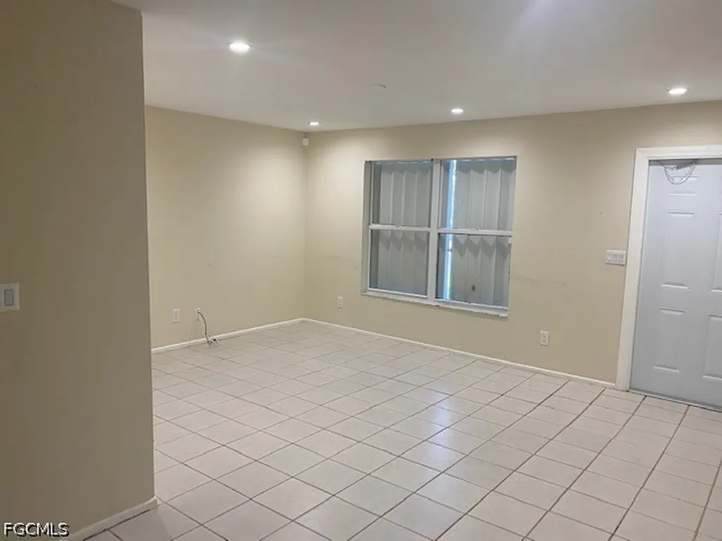 4232 Pine Drop Lane North Fort Myers FL 33917
