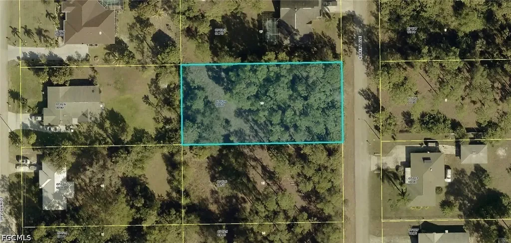 207 Robert Avenue Lehigh Acres FL 33936