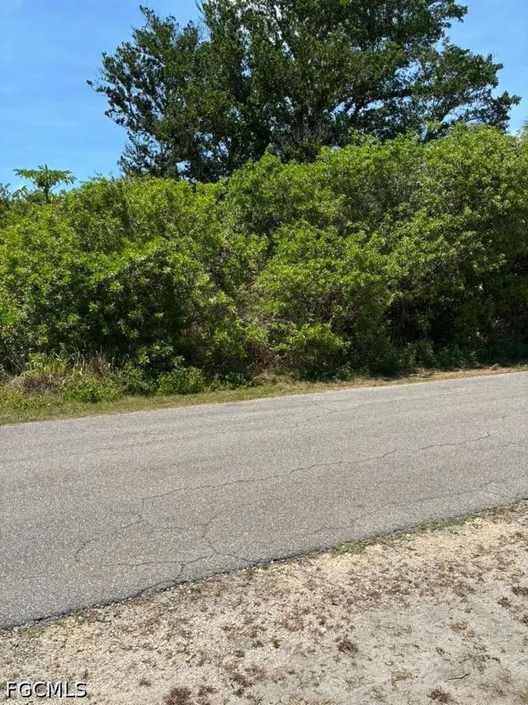 579 Glendale Avenue Lehigh Acres FL 33936