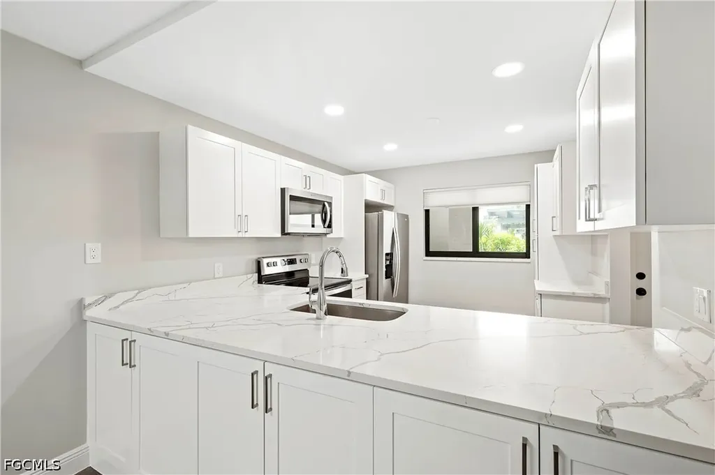 17452 Overhill Drive Fort Myers FL 33908