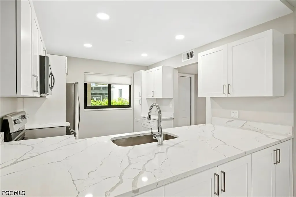 17452 Overhill Drive Fort Myers FL 33908