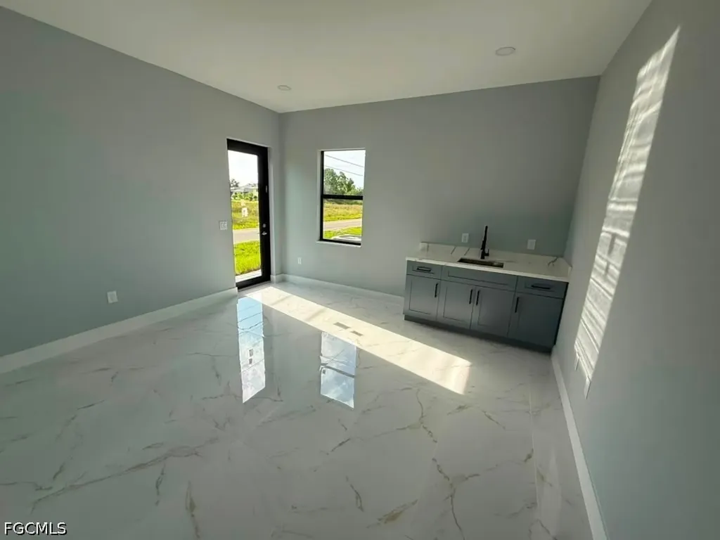 4018 10th Street SW Lehigh Acres FL 33976