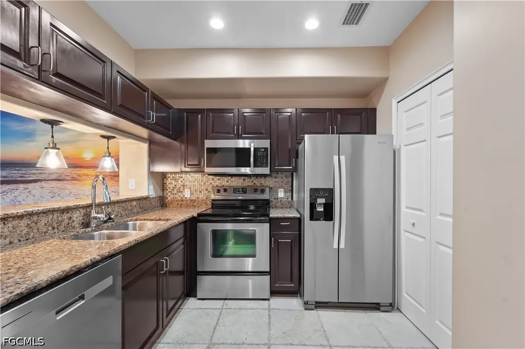 13141 Bella Casa Circle Fort Myers FL 33966