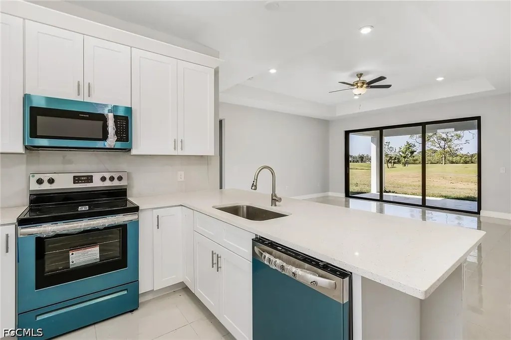 2045 NW 3rd Street Cape Coral FL 33993
