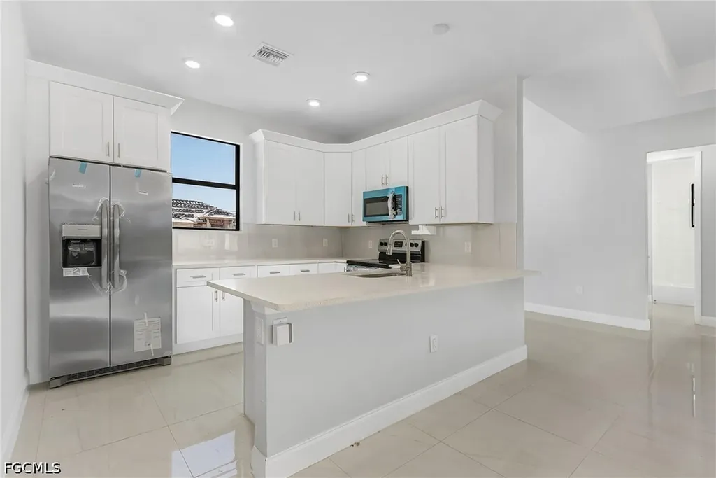 2045 NW 3rd Street Cape Coral FL 33993