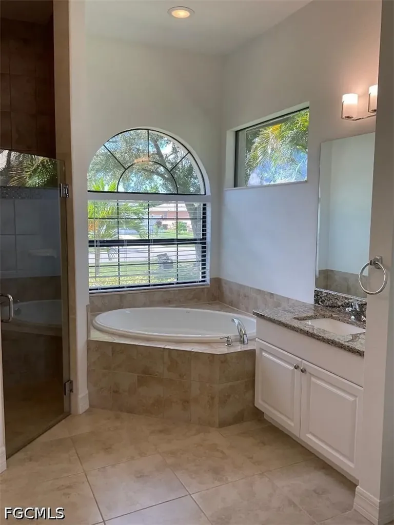 509 SE 21st Street Cape Coral FL 33990