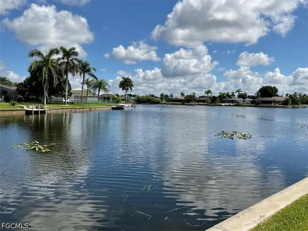 509 SE 21st Street Cape Coral FL 33990