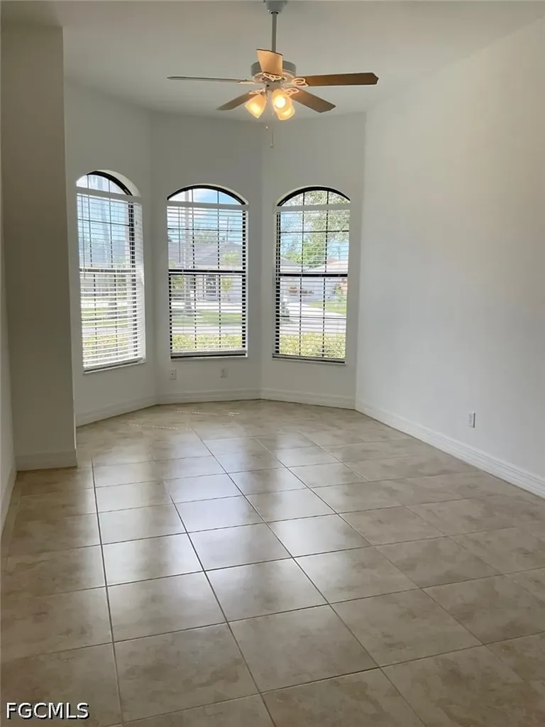 509 SE 21st Street Cape Coral FL 33990