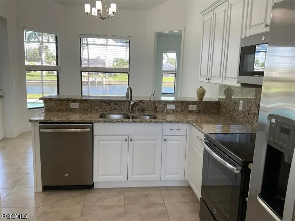 509 SE 21st Street Cape Coral FL 33990