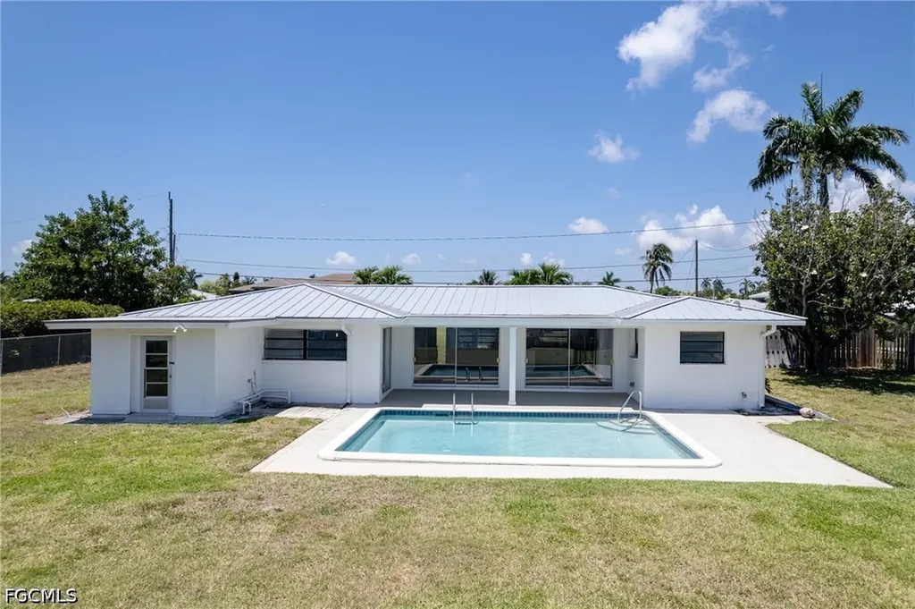 5259 Willow Court Cape Coral FL 33904