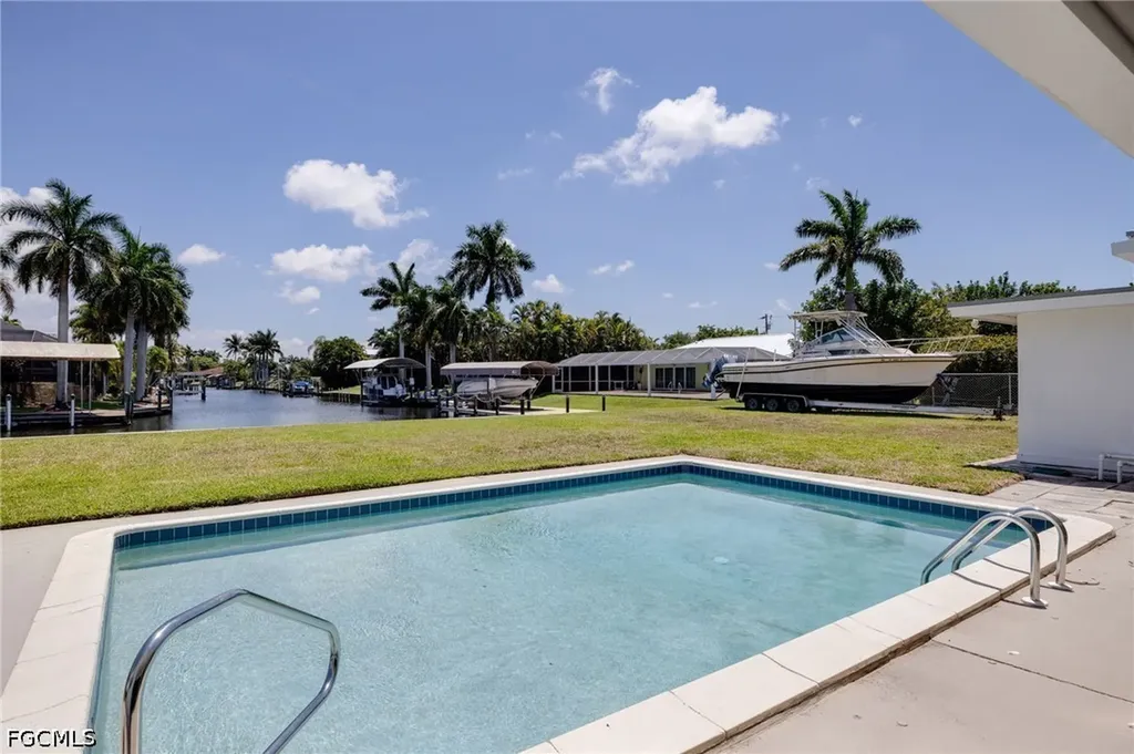 5259 Willow Court Cape Coral FL 33904